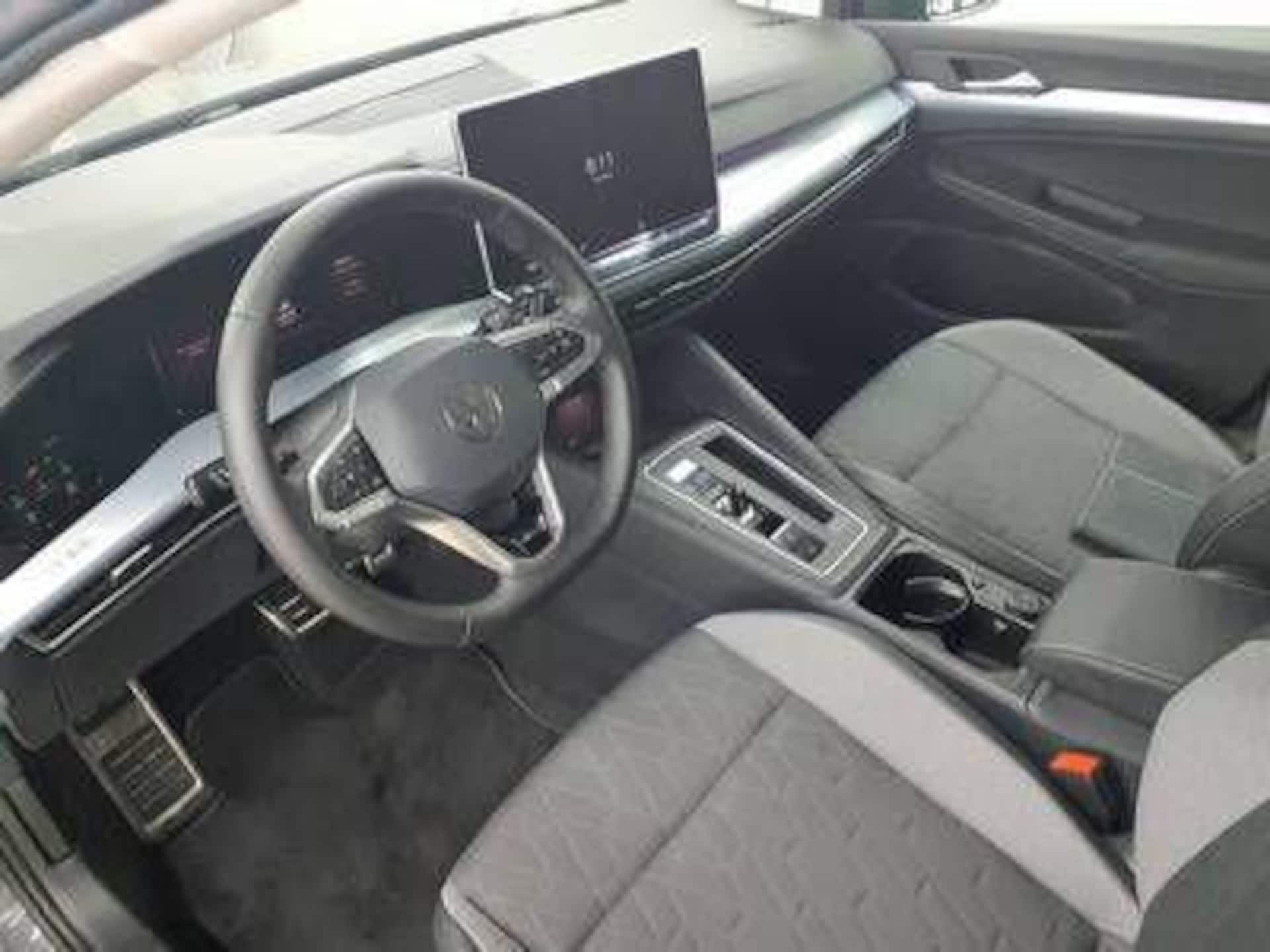 Volkswagen Golf Life
