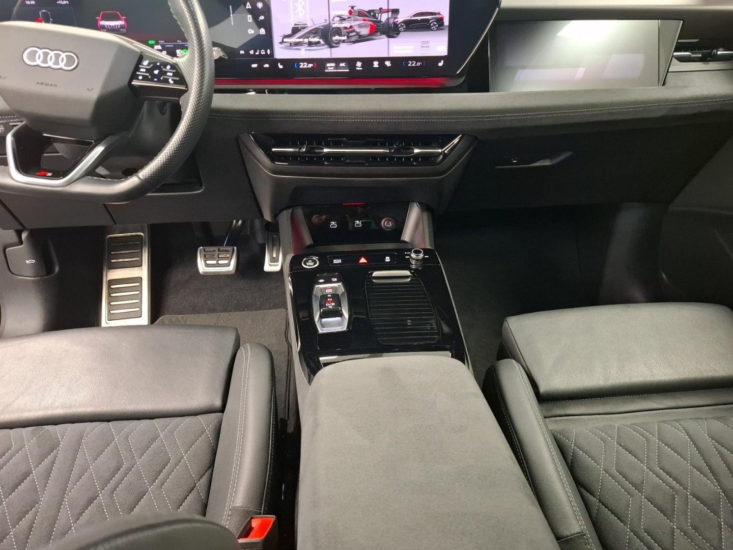 Bild über Audi Q6 SUV e-tron e-tron quattro - für weitere Informationen kontaktieren Sie den Audi Partner