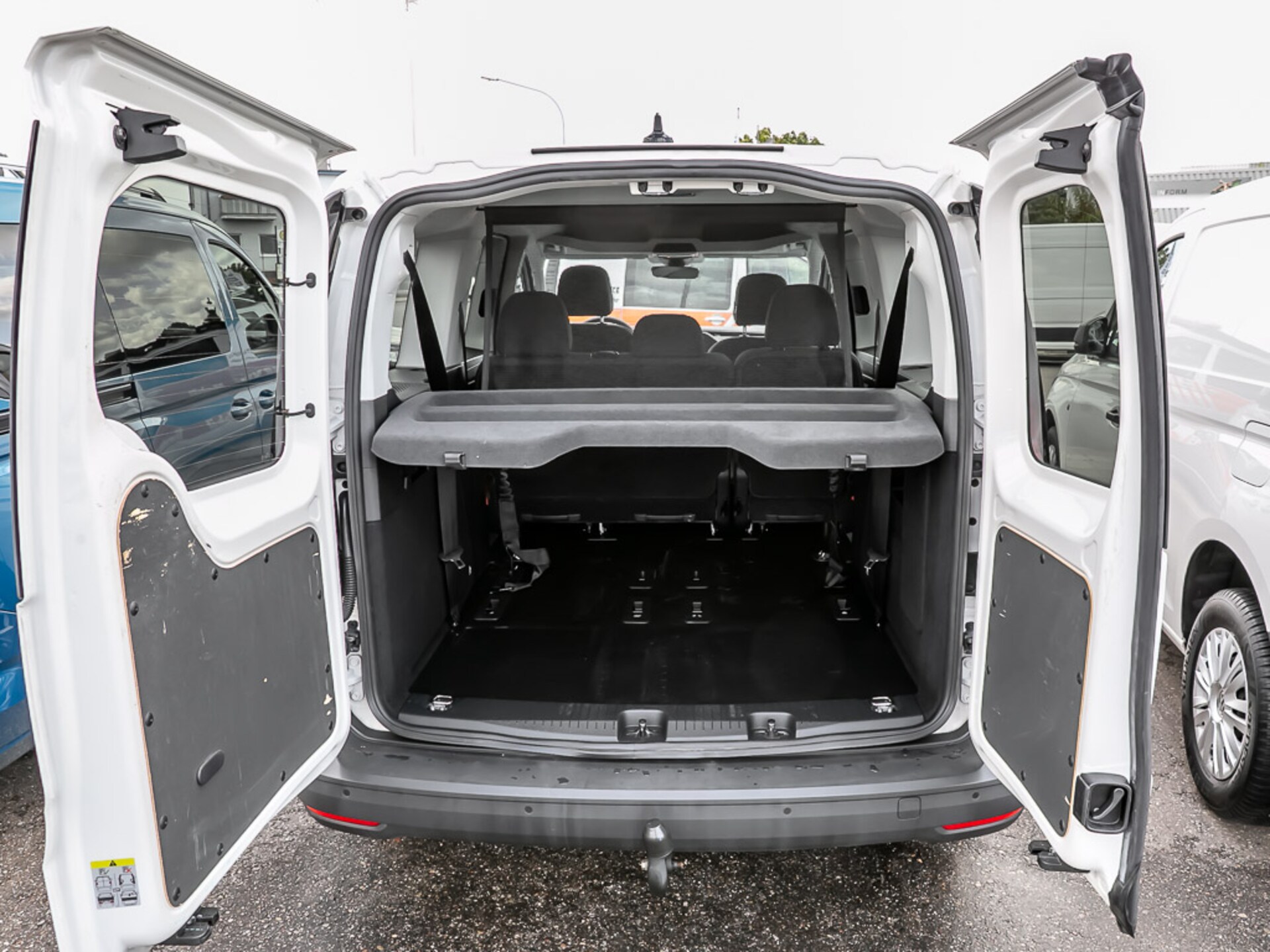 Volkswagen Caddy Maxi Basis-Modell