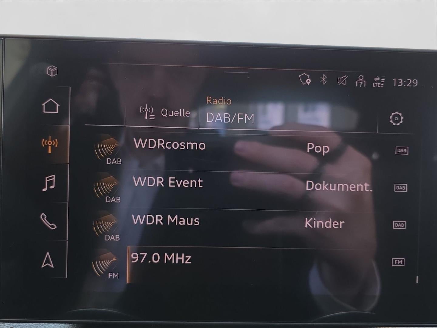 Bild über Audi Q2 S line 40 TFSI quattro S tronic - für weitere Informationen kontaktieren Sie den Audi Partner
