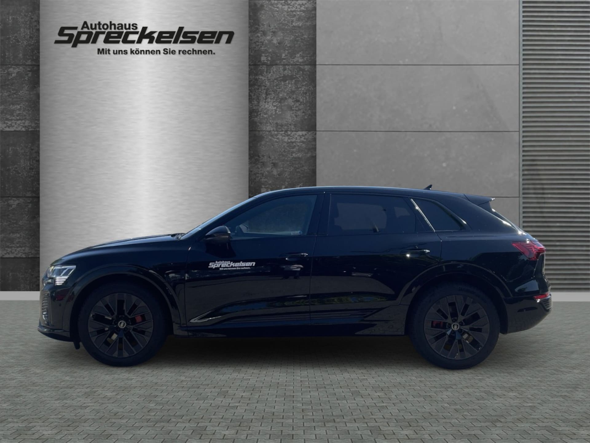 Audi Q8 e-tron S line
