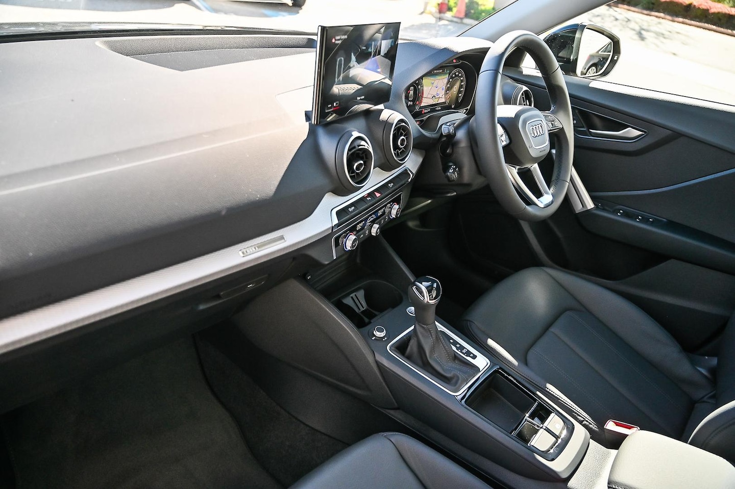 Image about Audi Q2 35 TFSI S tronic