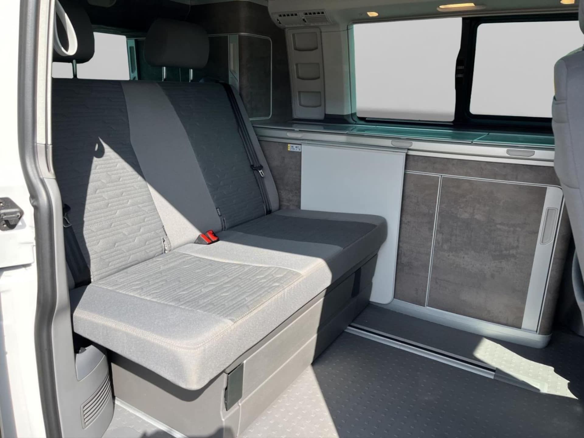 Volkswagen T6.1 California Ocean