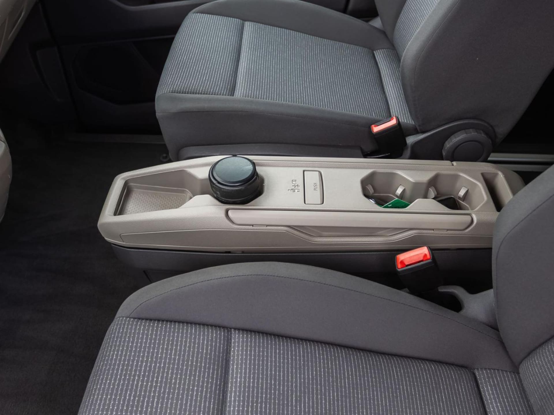 Volkswagen Multivan Basis-Modell