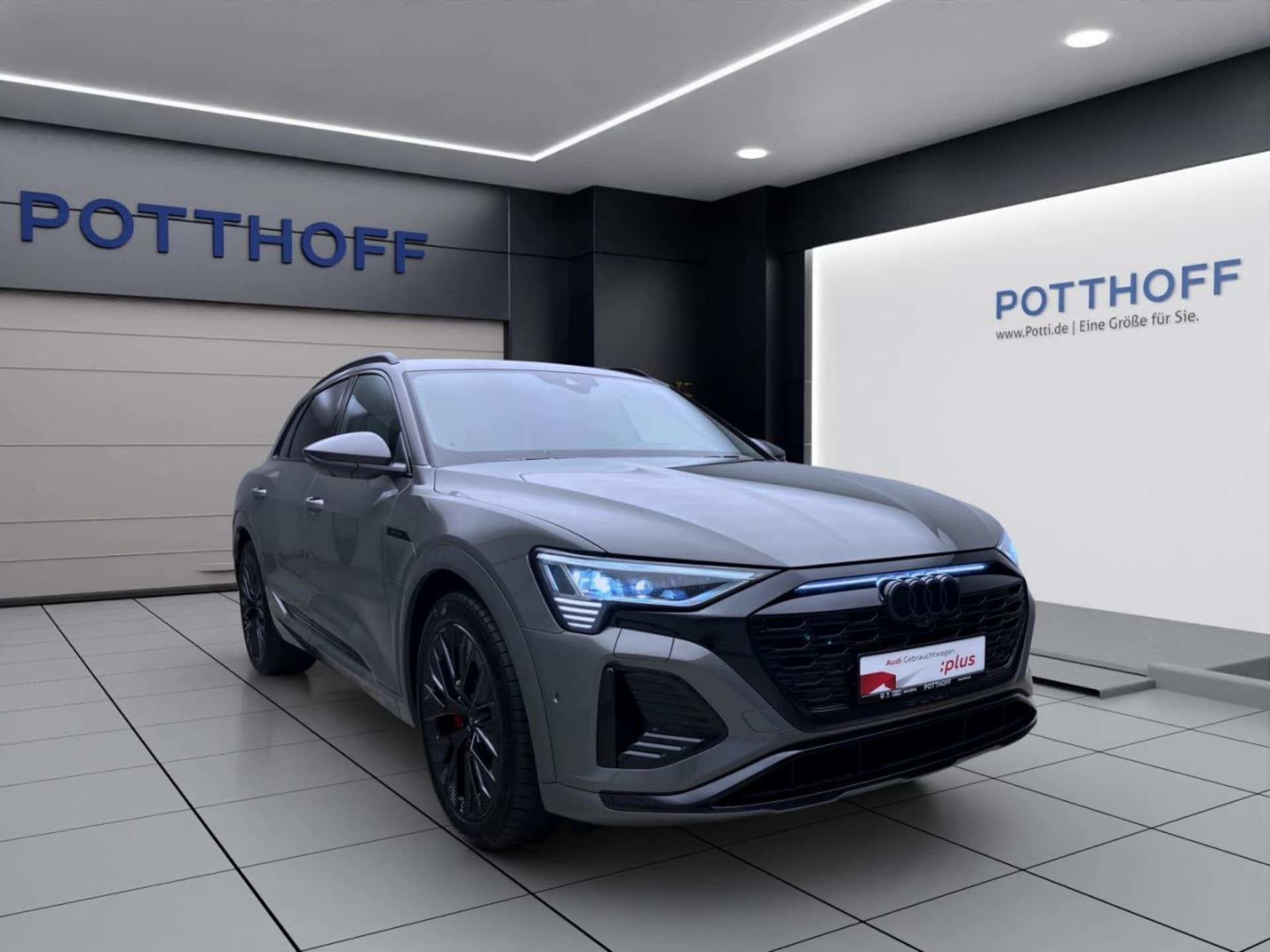 Audi Q8 e-tron S line