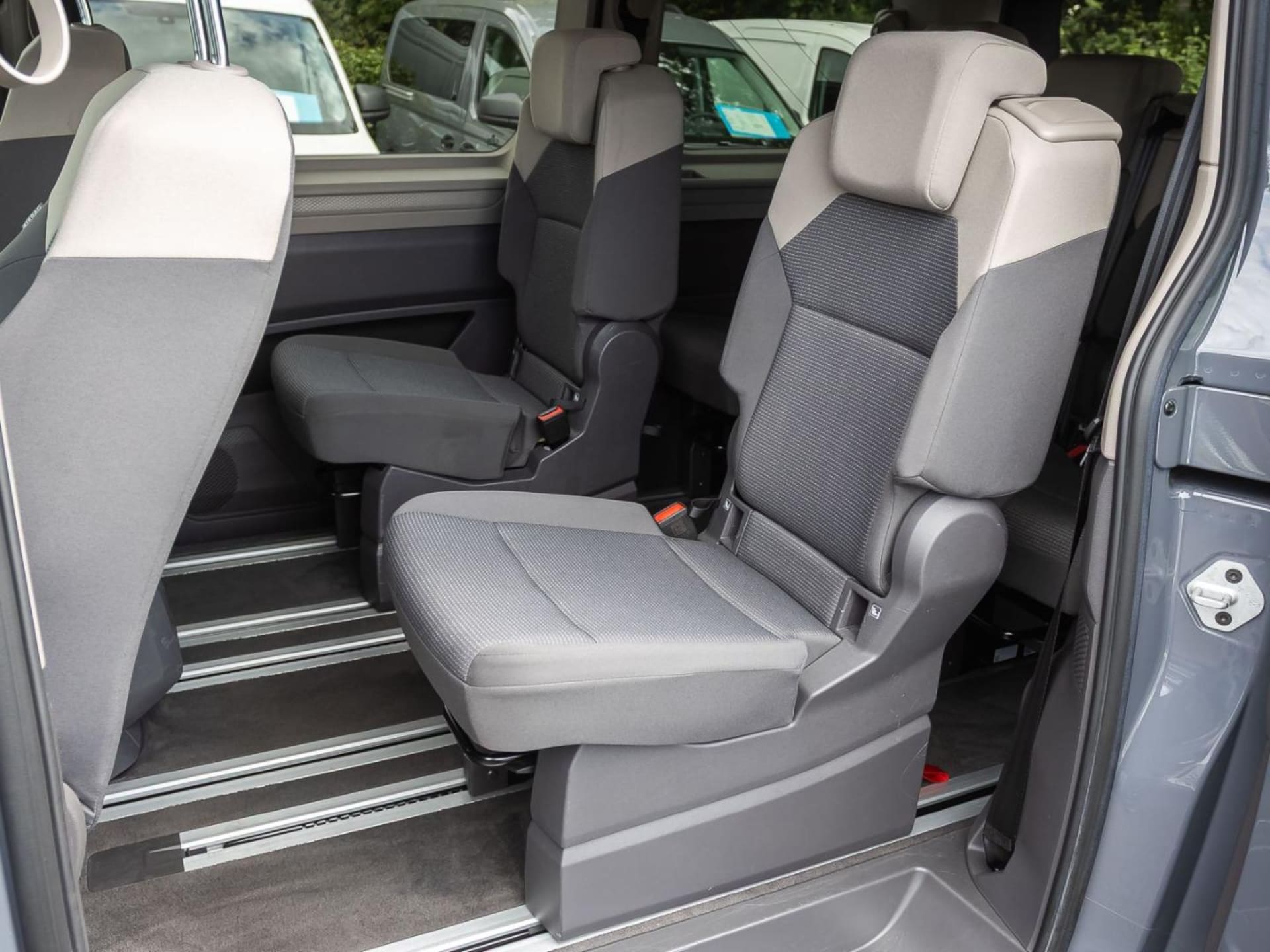 Volkswagen Multivan Basis-Modell