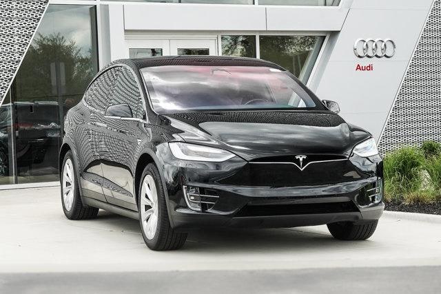 Used 2017 Tesla Model X 75D with VIN 5YJXCDE2XHF066673 for sale in Saint Charles, IL