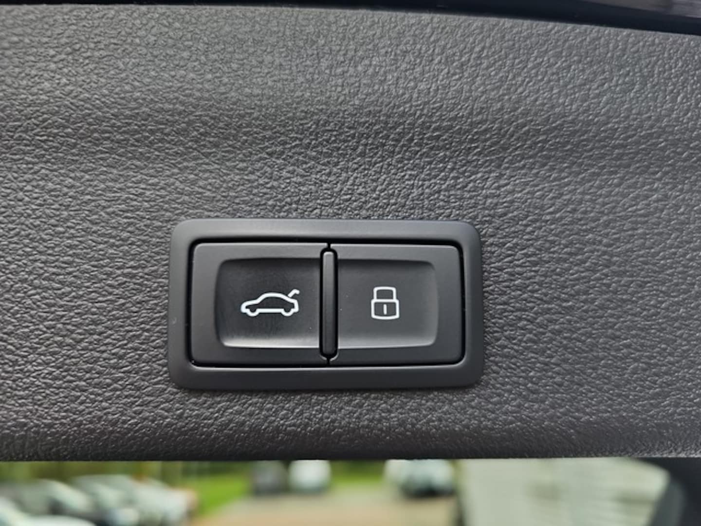 Bild über Audi S6 Avant TDI quattro tiptronic - für weitere Informationen kontaktieren Sie den Audi Partner