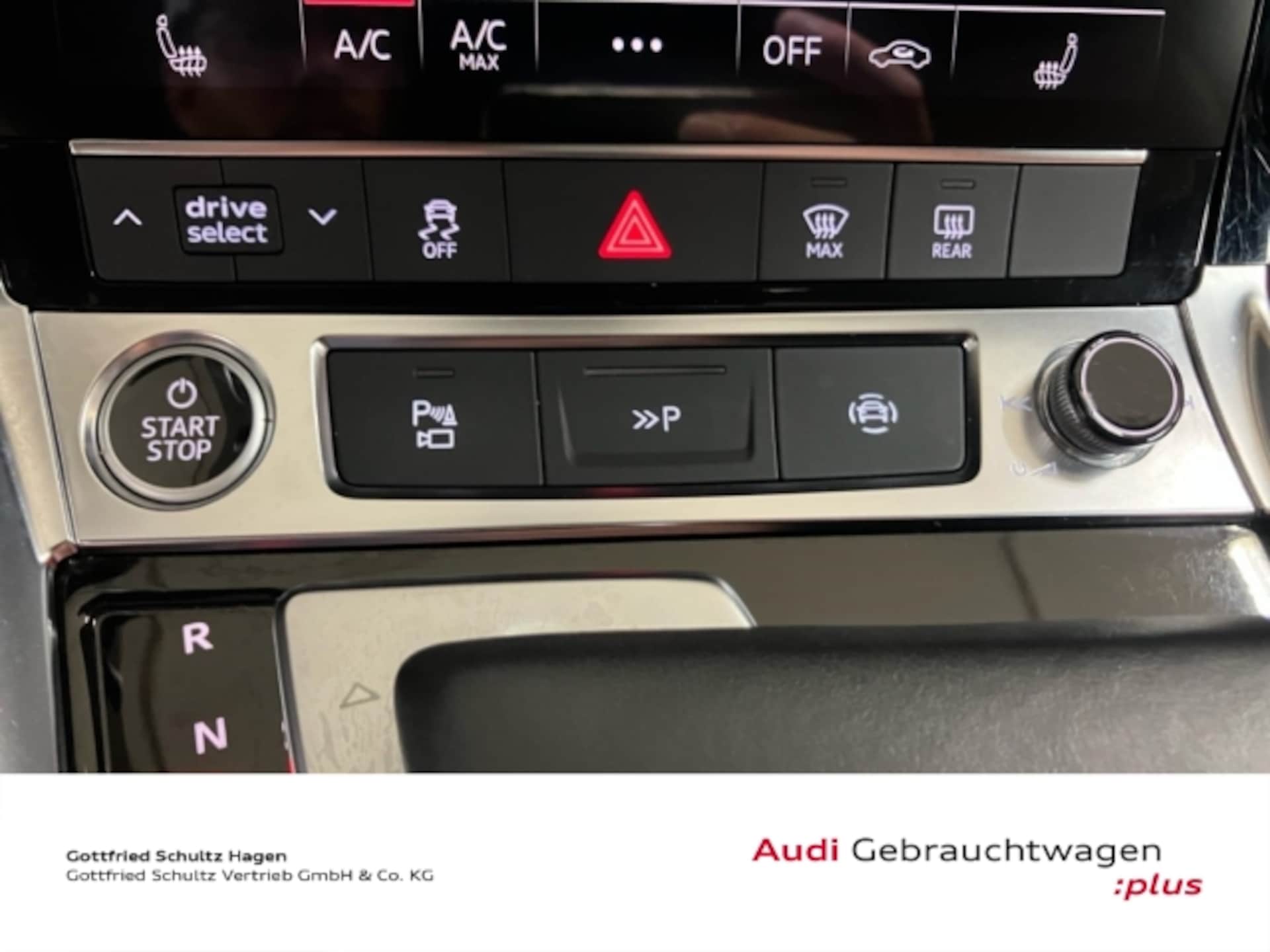 Audi Q8 e-tron S line
