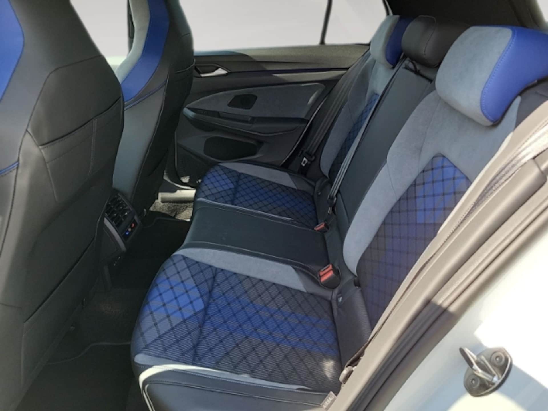 Volkswagen Golf R
