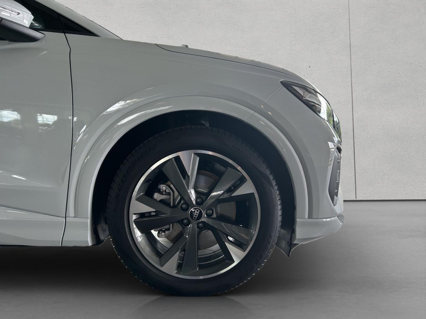 Image about Audi Q4 e-tron 45 e-tron quattro