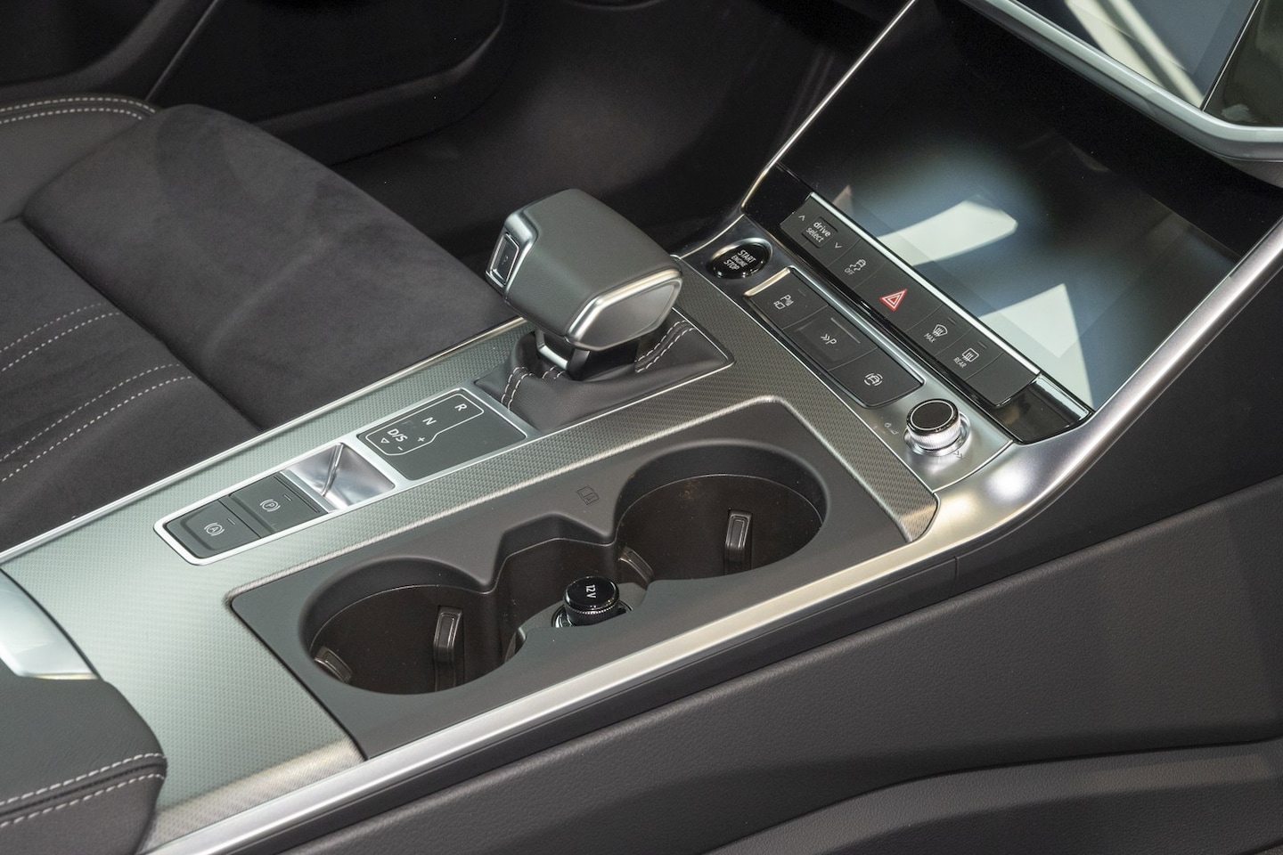 Bild über Audi A6 Avant S line 50 TDI quattro tiptronic - für weitere Informationen kontaktieren Sie den Audi Partner