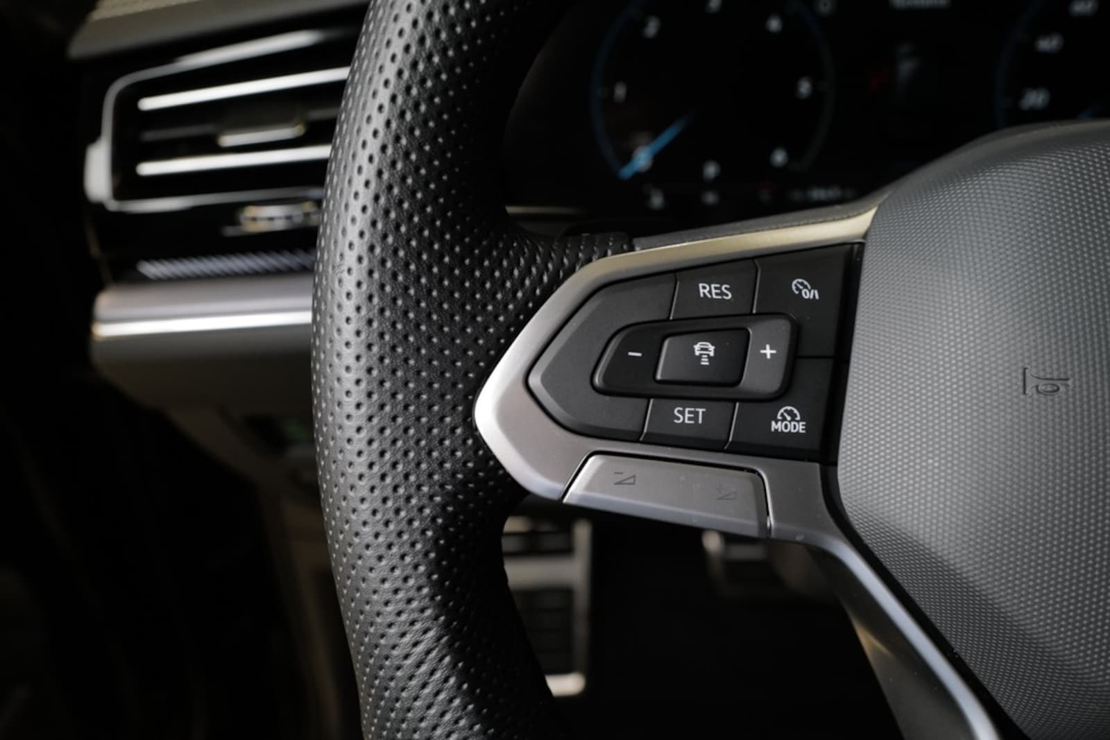 Volkswagen Touareg – Bild 14