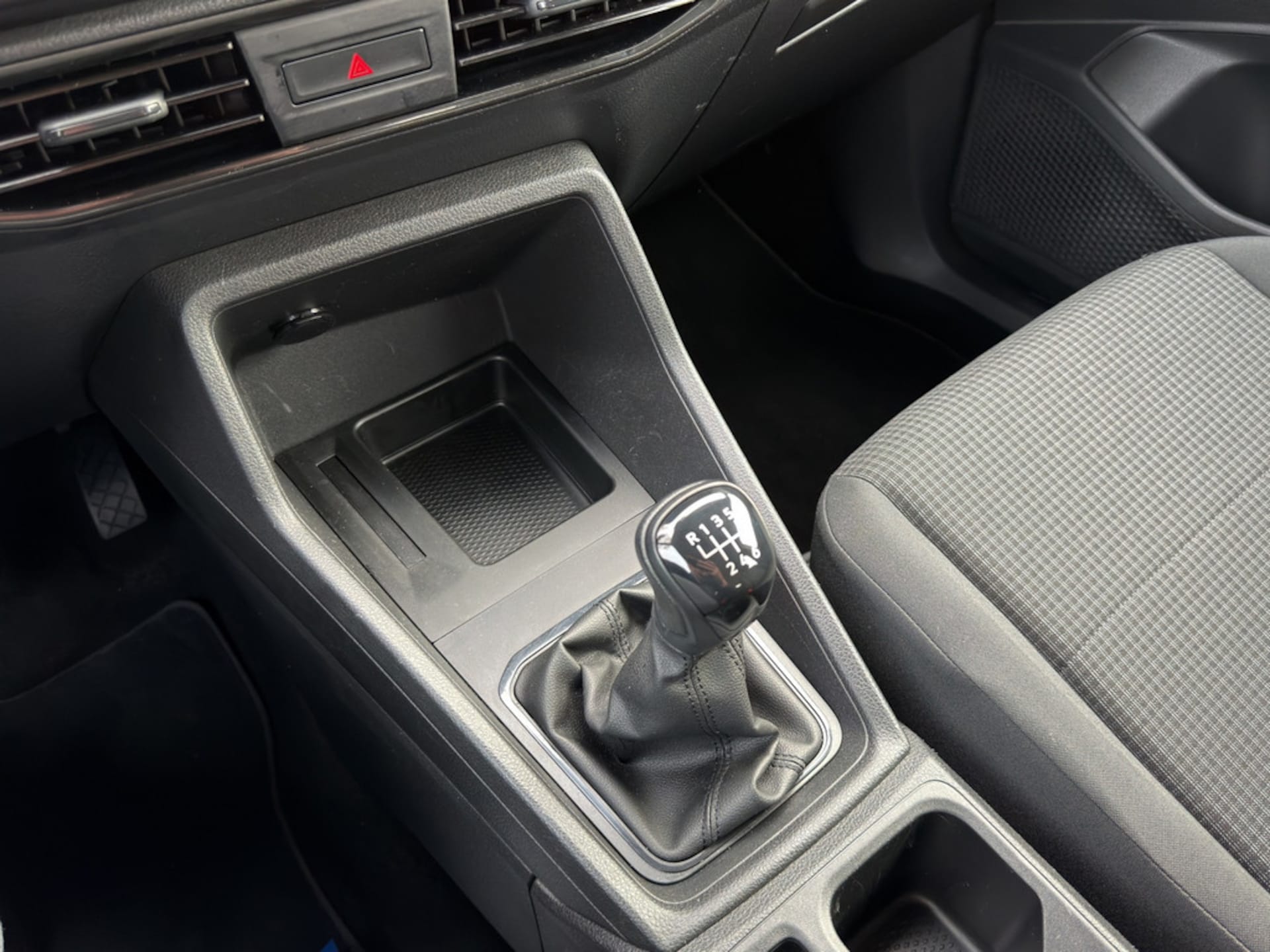 Volkswagen Caddy Basis-Modell