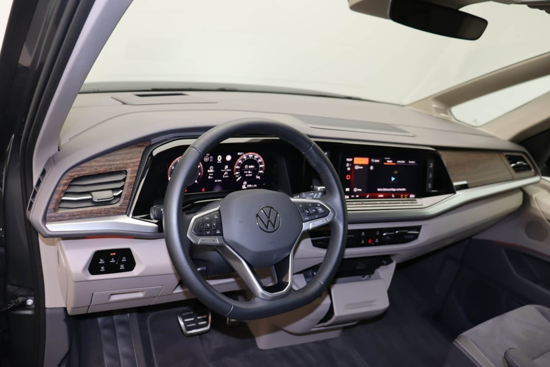 Volkswagen Multivan Style