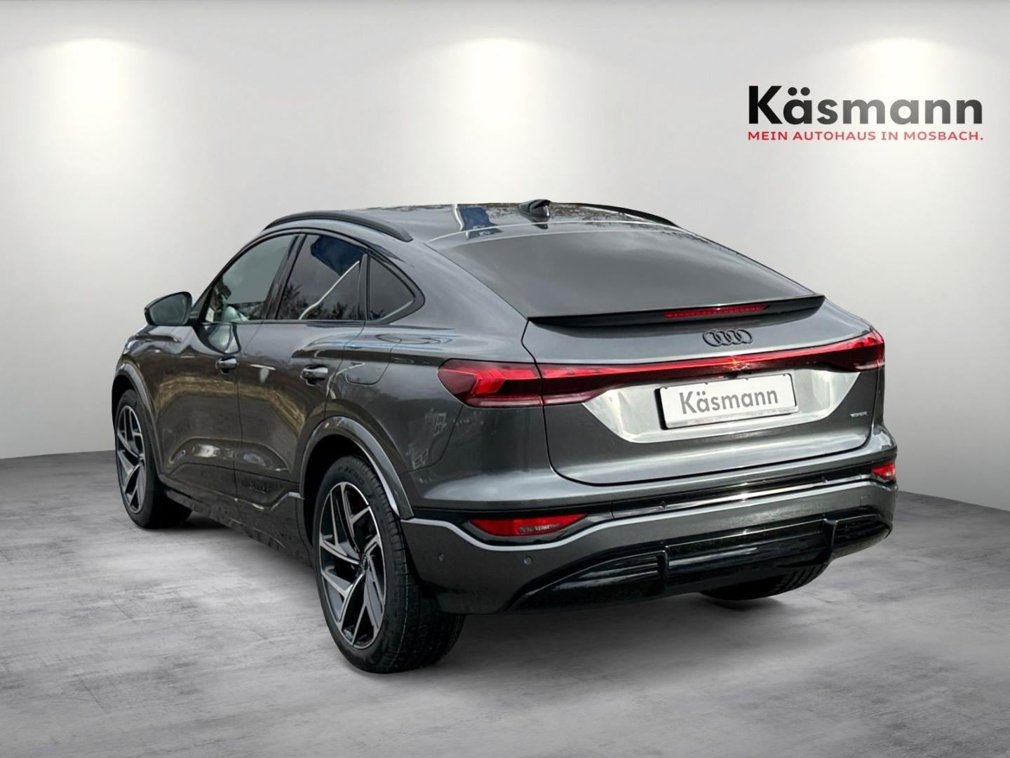 Bild über Audi Q6 Sportback e-tron e-tron quattro 315 kW - für weitere Informationen kontaktieren Sie den Audi Partner