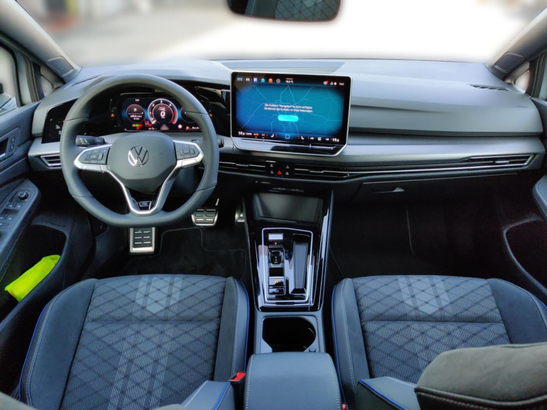 Volkswagen Golf R-Line