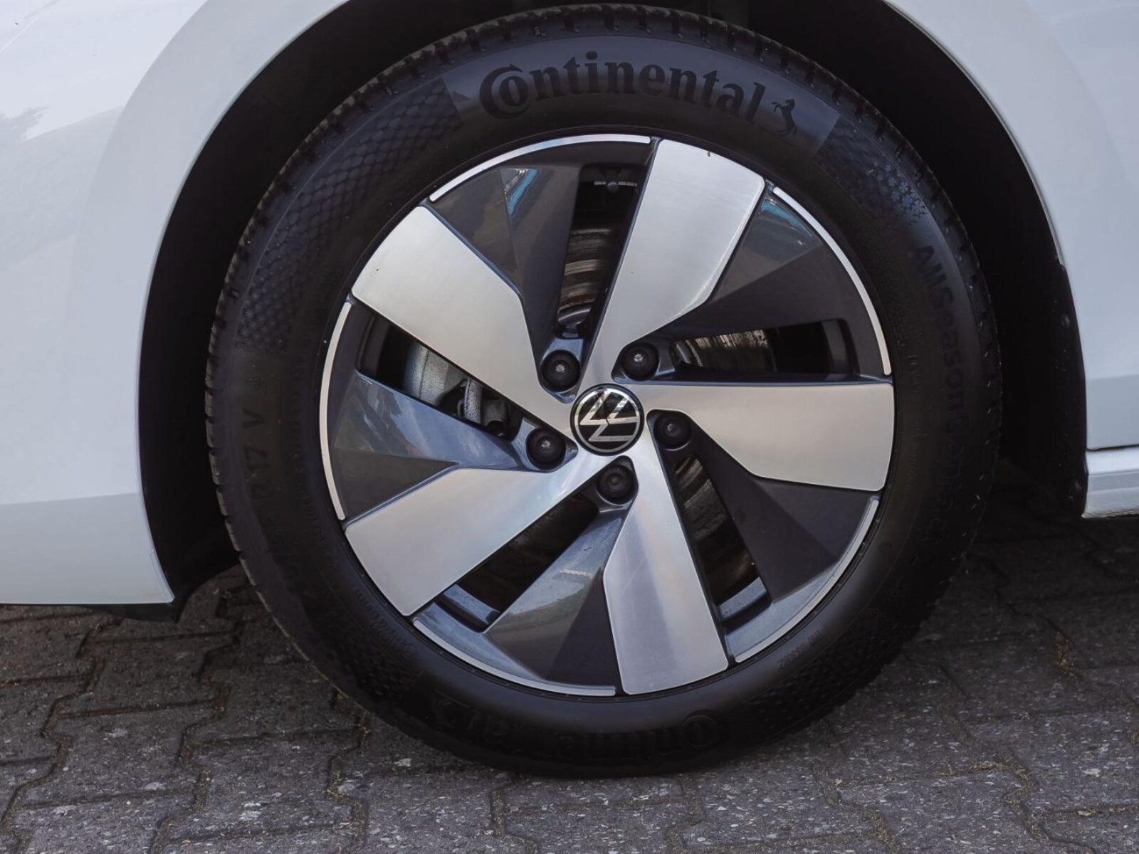 Volkswagen Passat – Bild 10