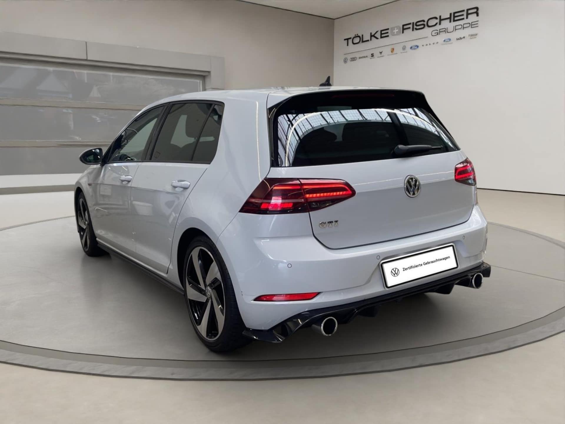 Volkswagen Golf GTI