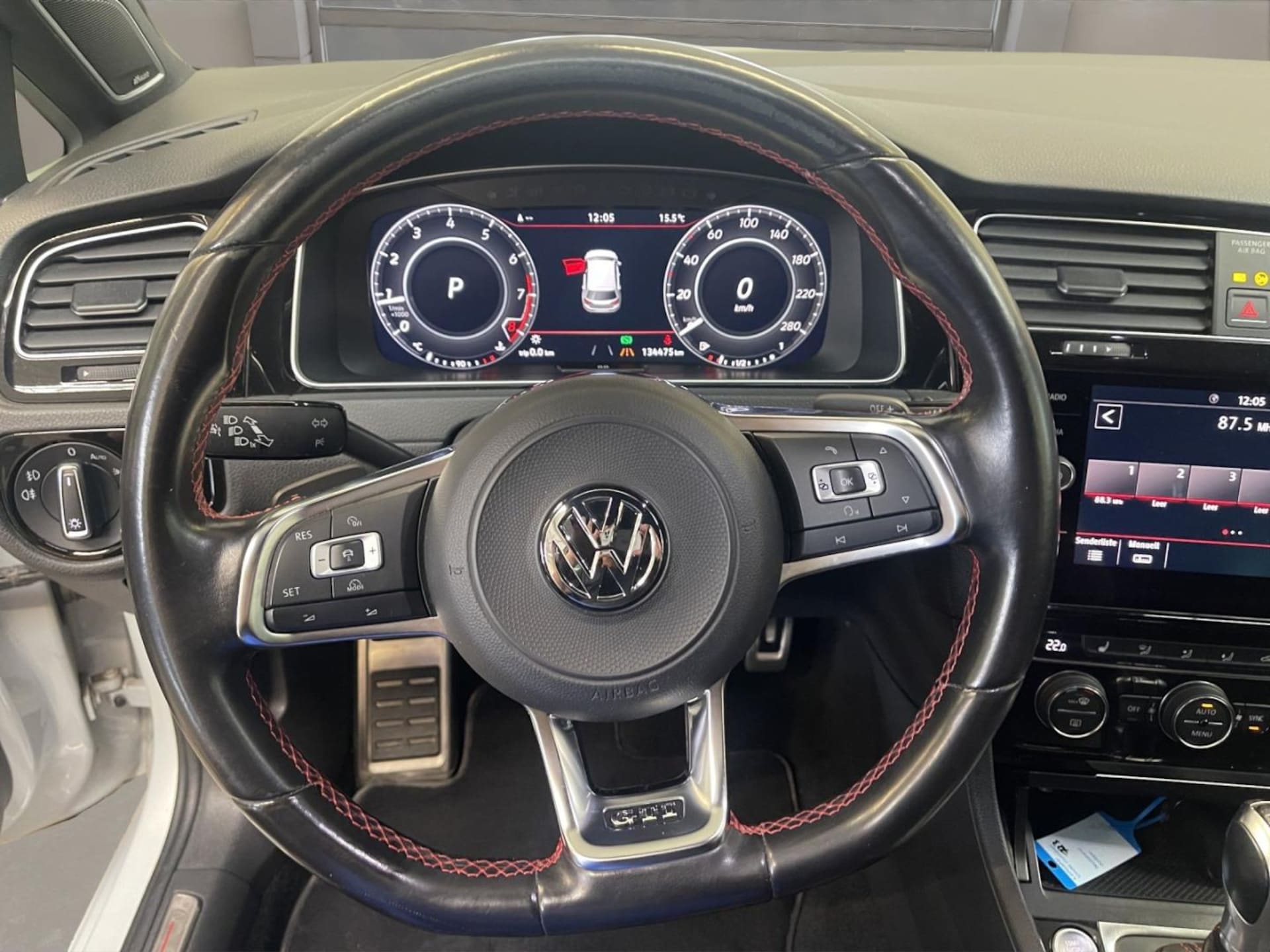 Volkswagen Golf GTI