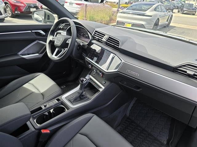 2025 Audi Q3 S Line Premium - Photo 17