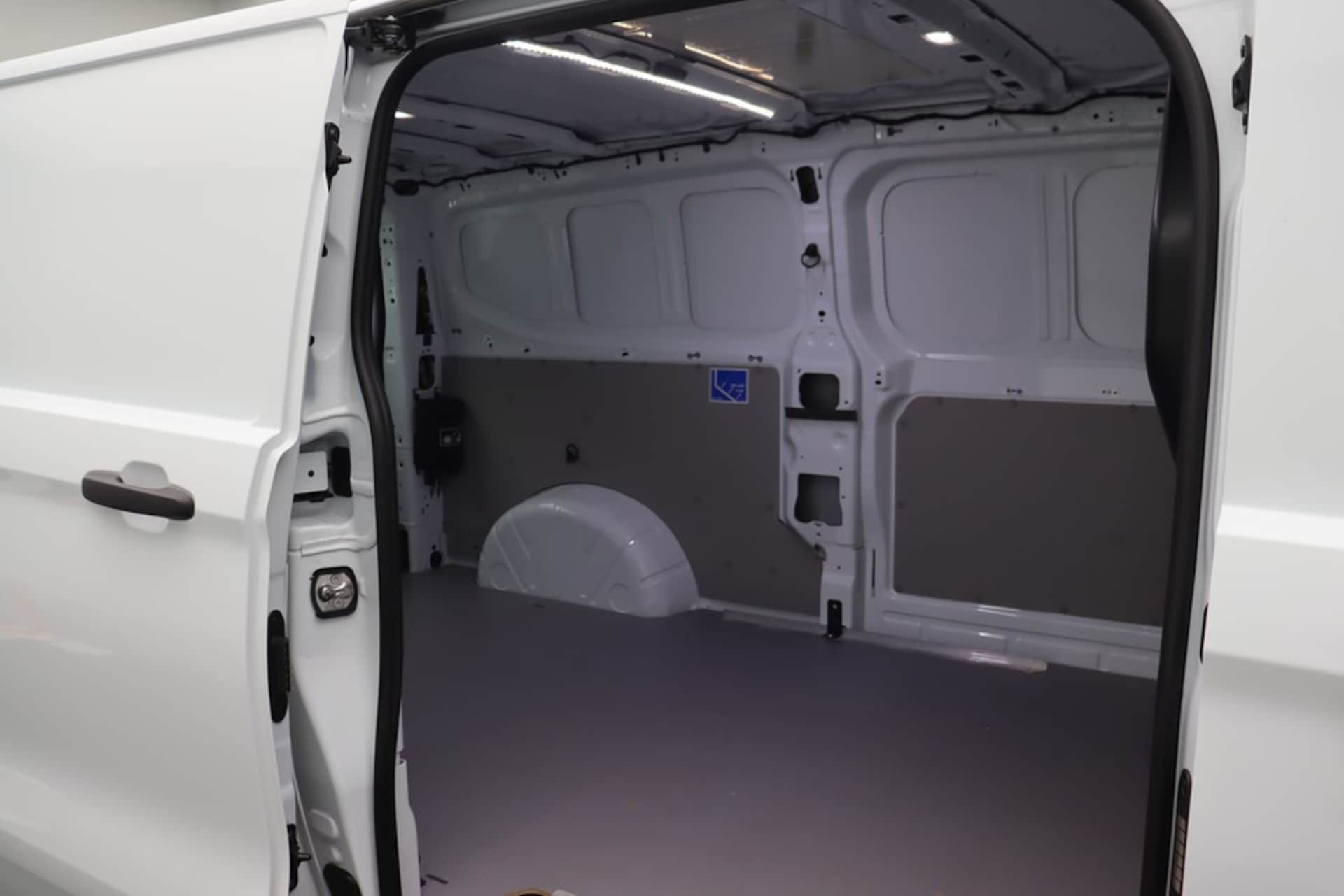Volkswagen Transporter Kasten langer Radstand