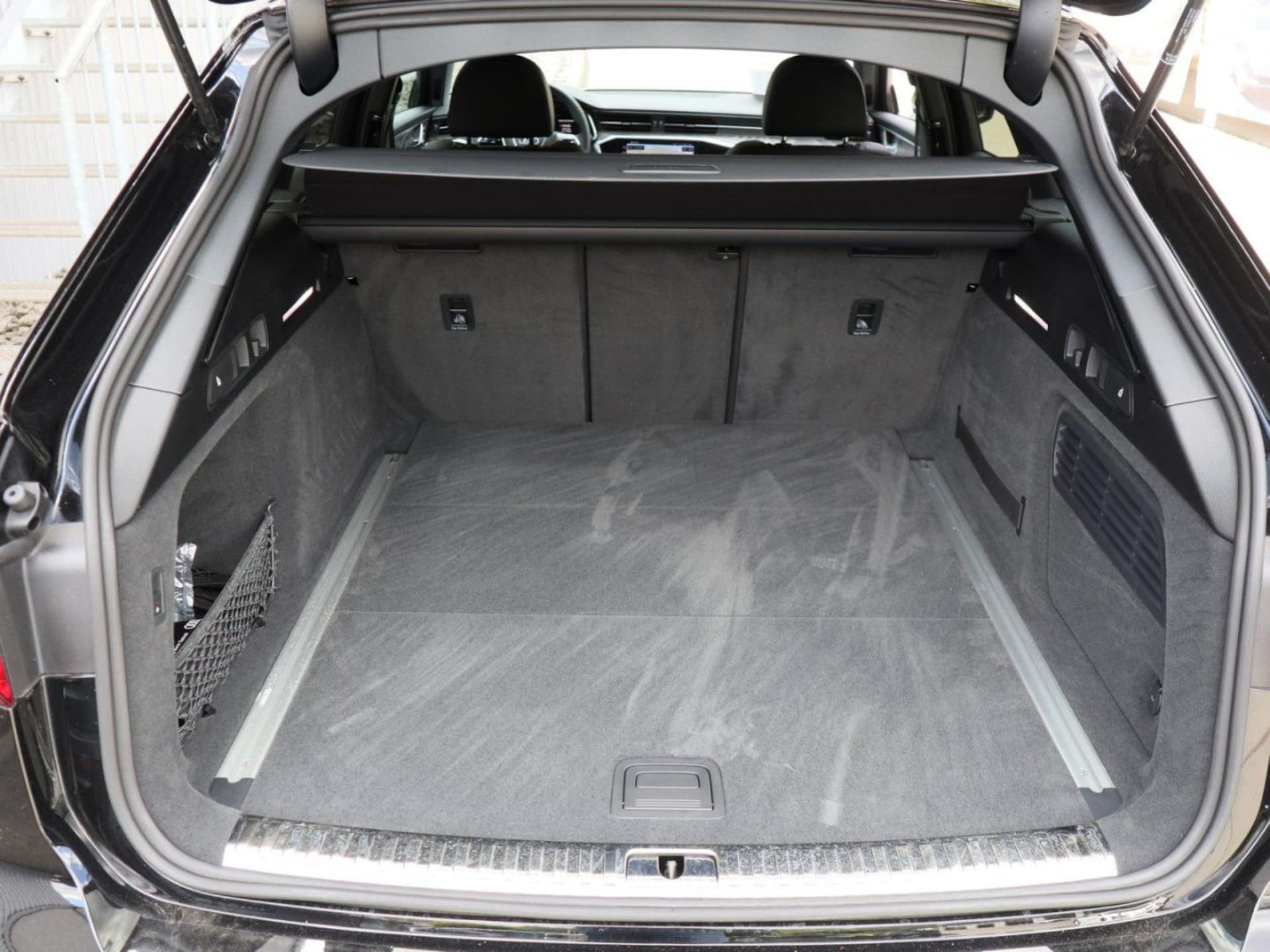 Audi S6 Avant