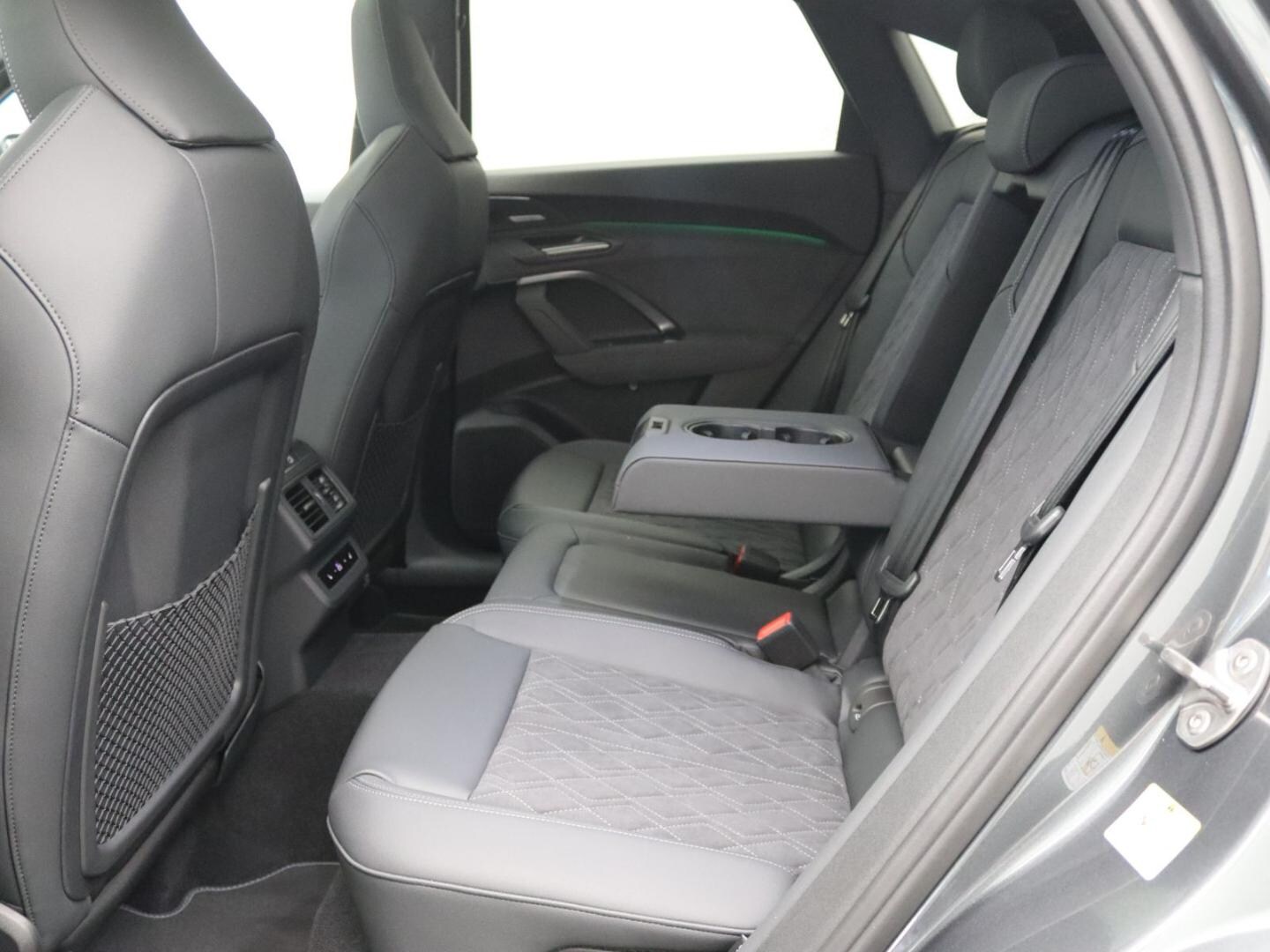 Bild über Audi Q5 Sportback TDI quattro 220 kW S tronic - für weitere Informationen kontaktieren Sie den Audi Partner