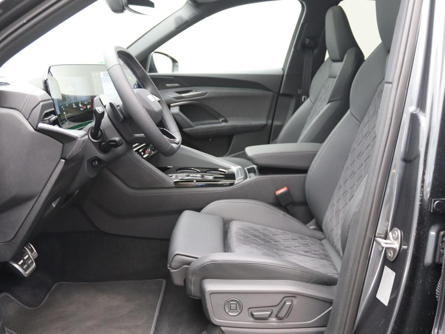 Bild über Audi Q5 Sportback TDI quattro 220 kW S tronic - für weitere Informationen kontaktieren Sie den Audi Partner