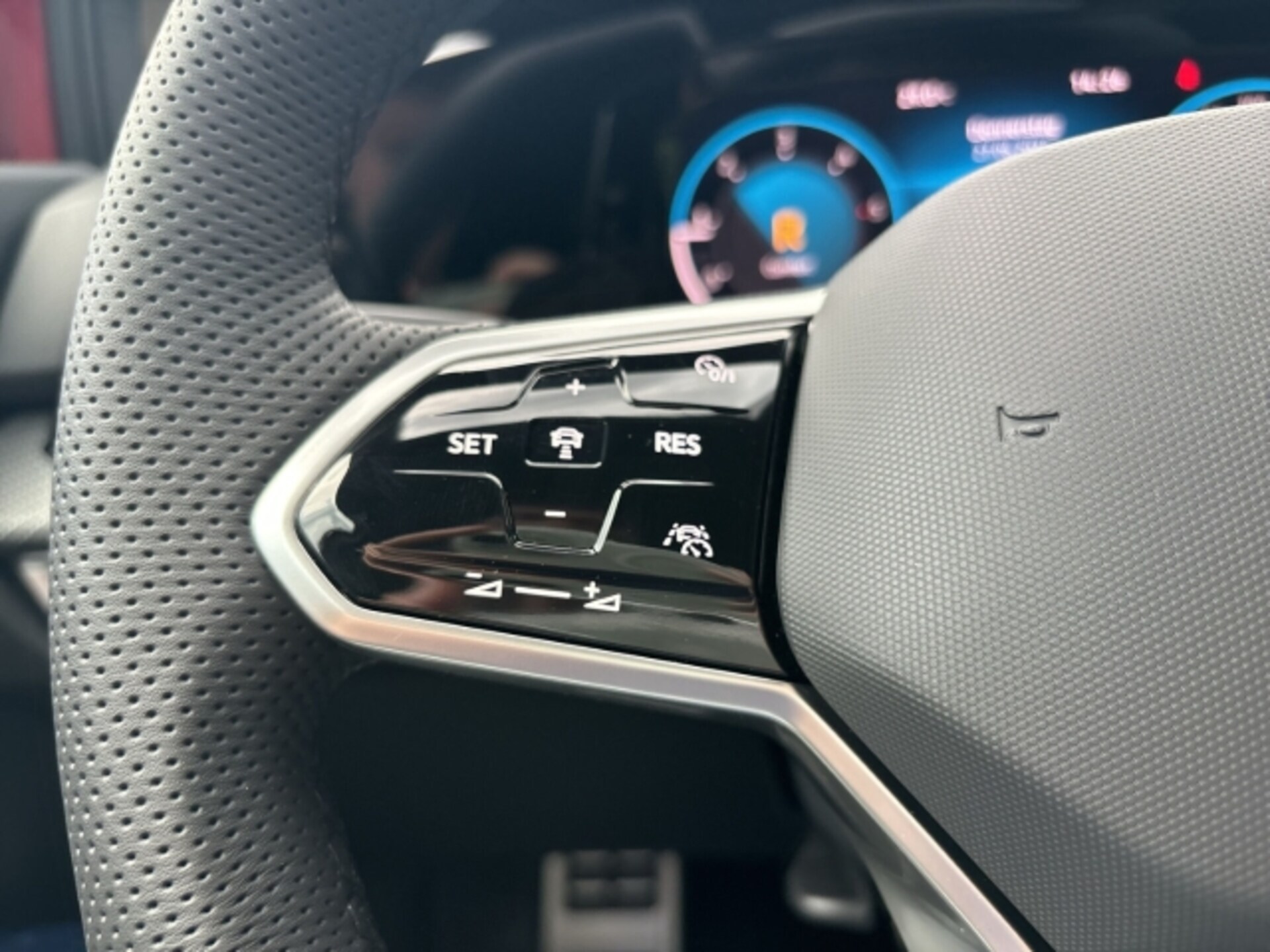 Volkswagen Golf Variant R-Line