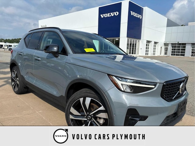 2023 Volvo XC40