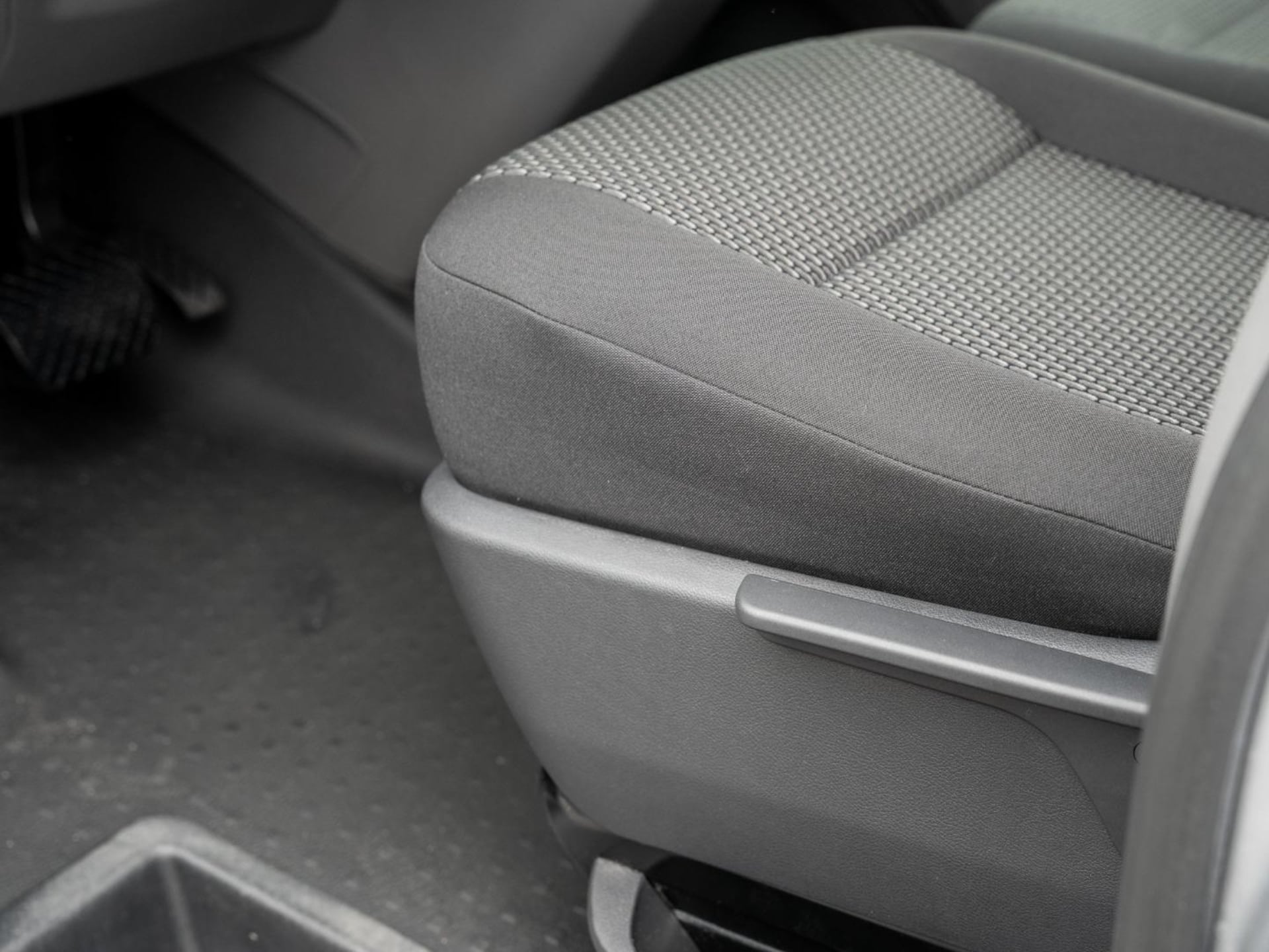 Volkswagen T6.1 Transporter Kasten langer Radstand