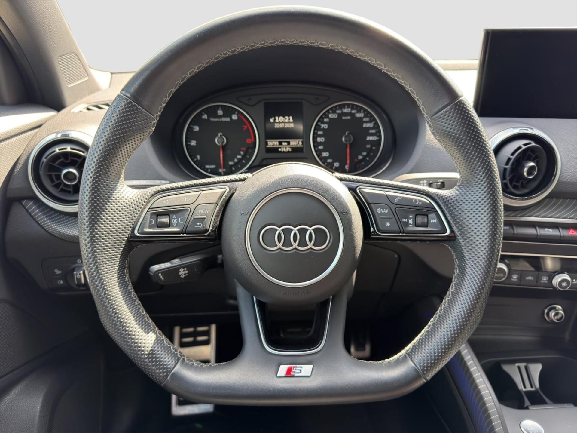 Audi Q2 S line