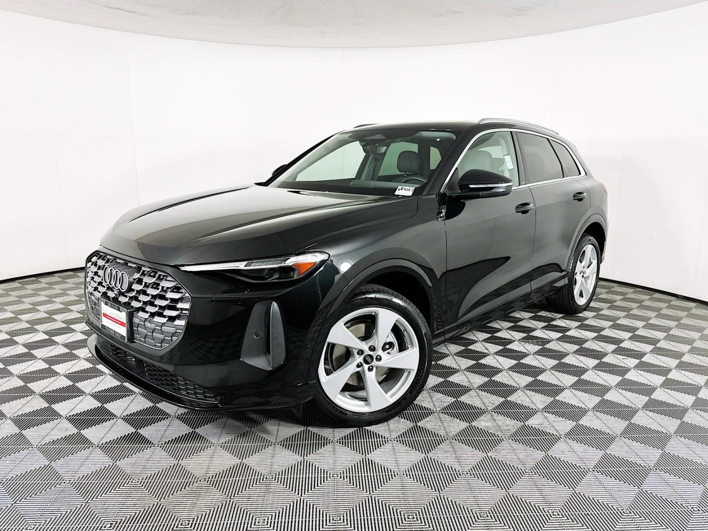 2025 Audi Q5 40 Premium Plus's photo