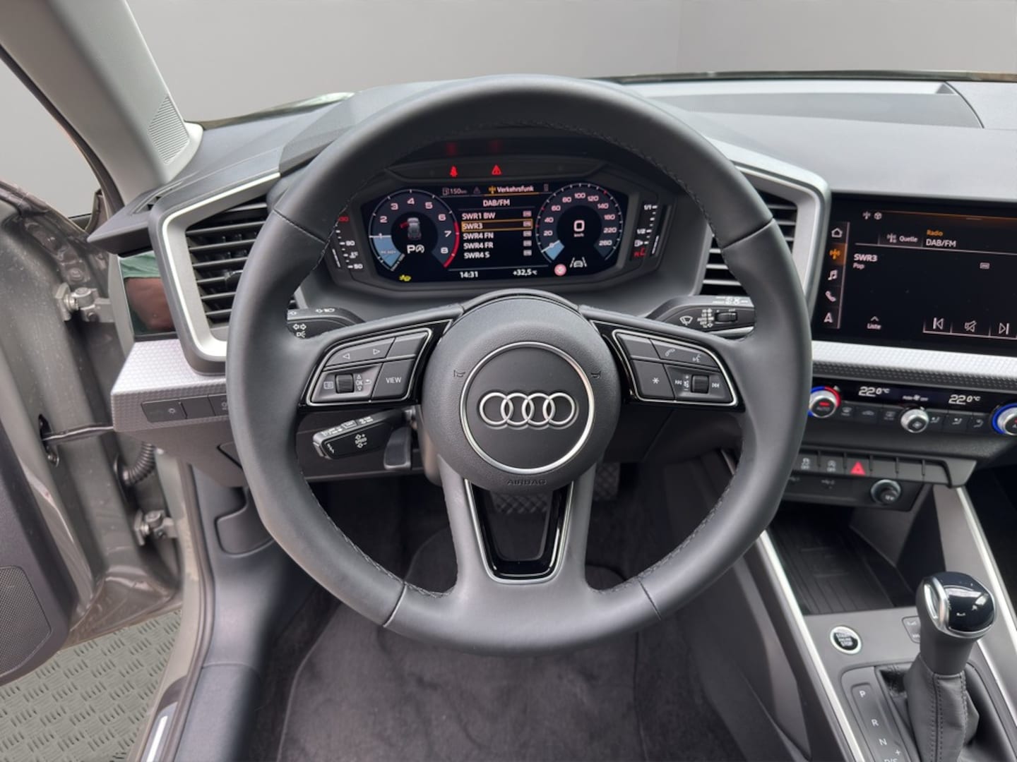 Bild über Audi A1 Sportback S line 25 TFSI S tronic - für weitere Informationen kontaktieren Sie den Audi Partner