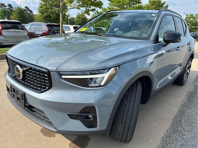 2023 Volvo XC40