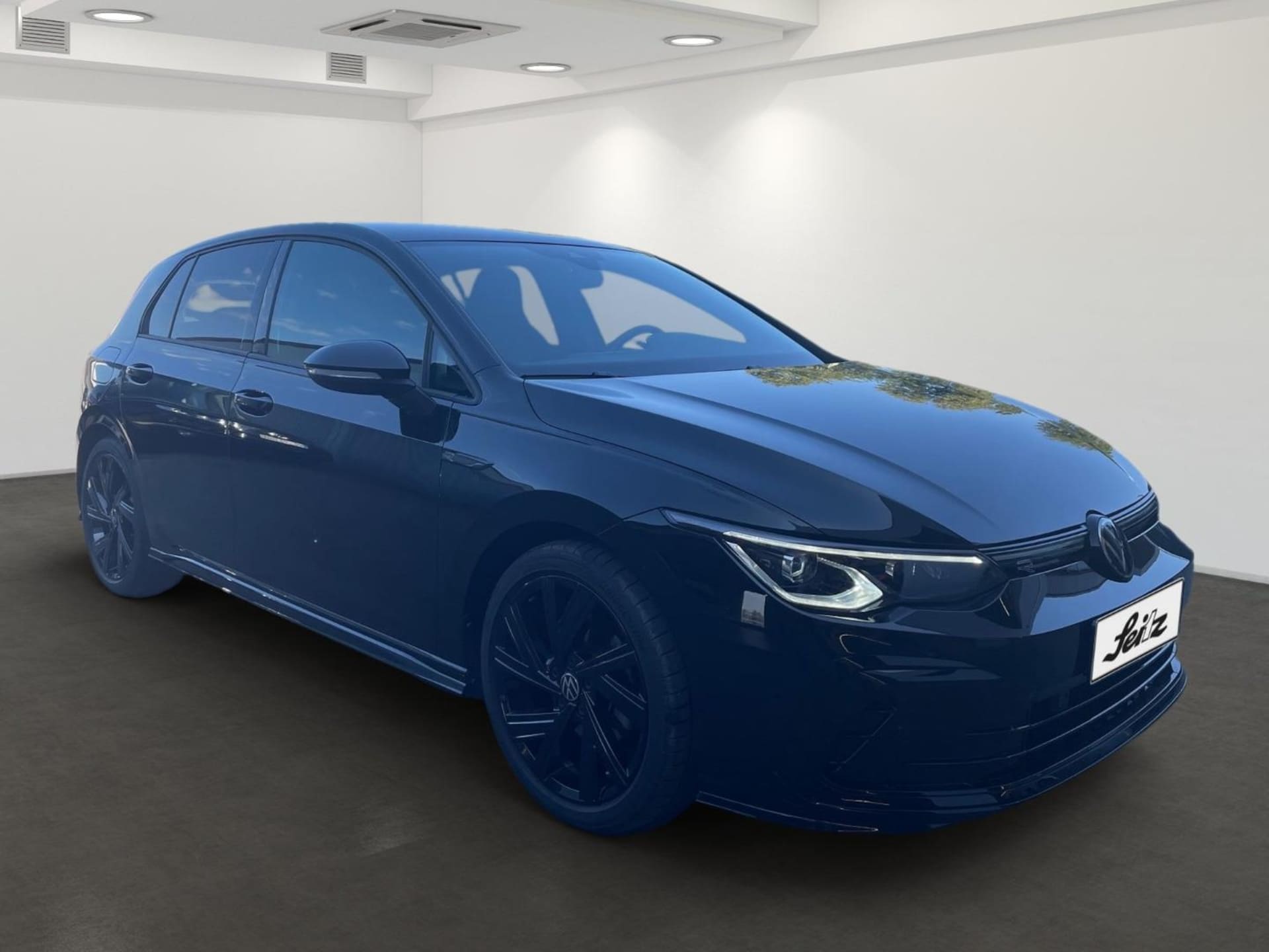 Volkswagen Golf R-Line