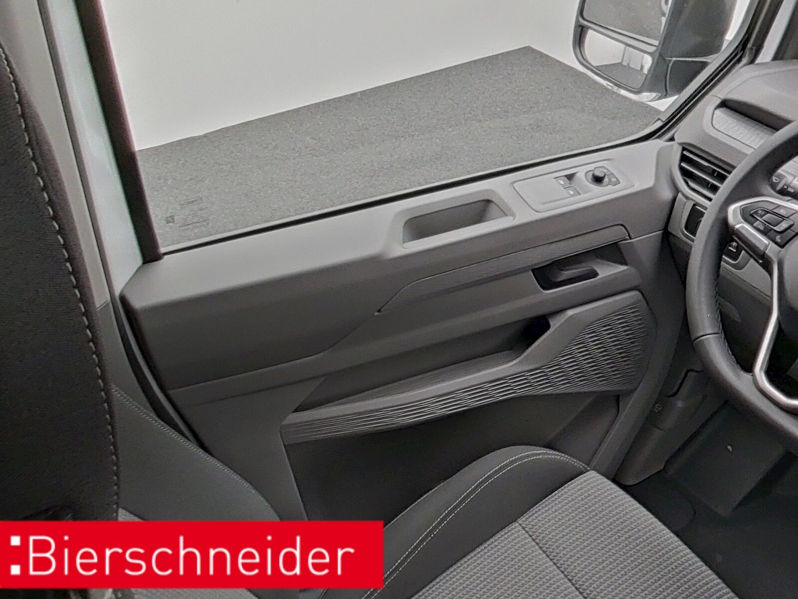 Volkswagen Transporter Kasten kurzer Radstand – Bild 12