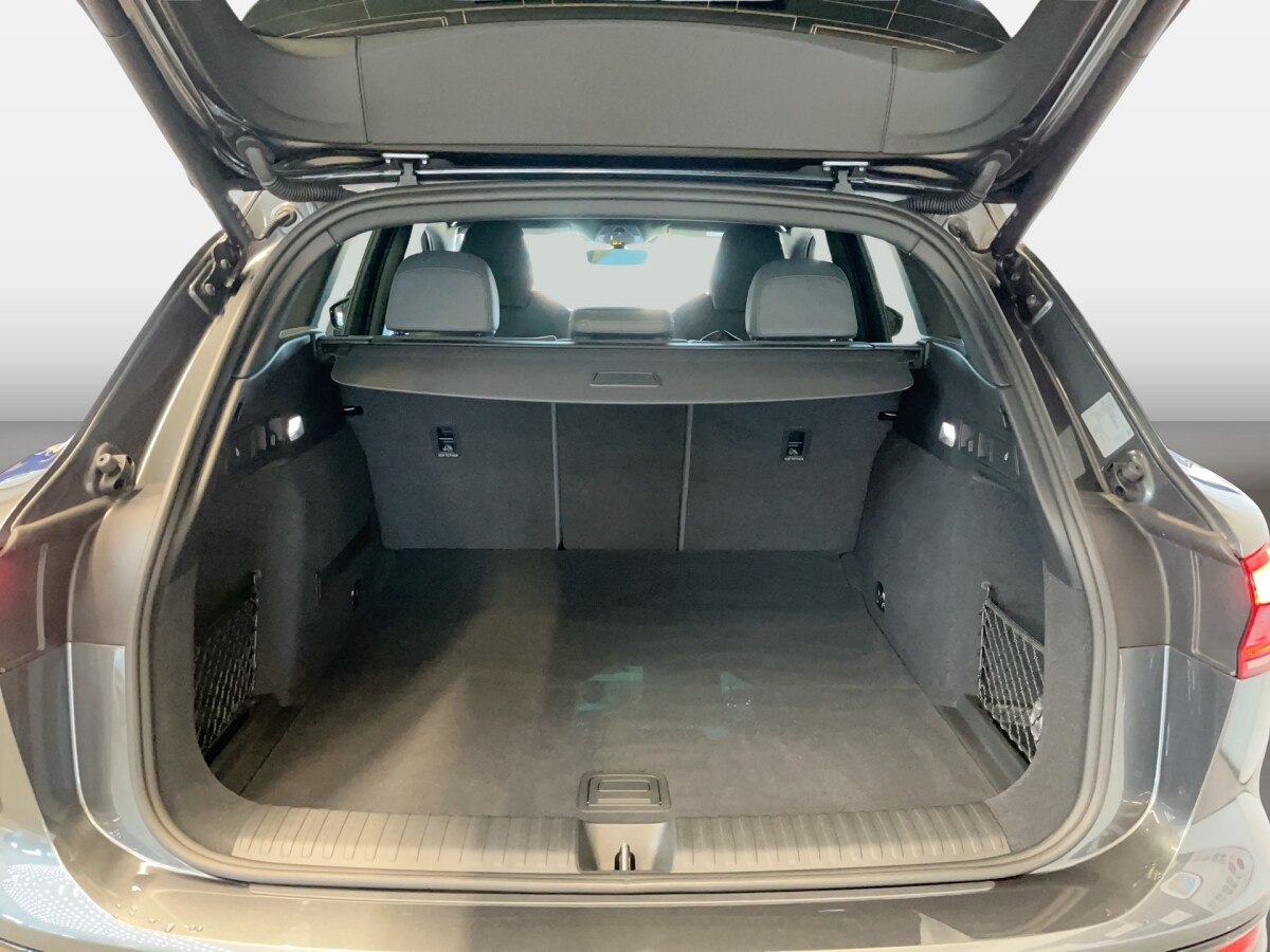 Image about Audi Q6 SUV e-tron e-tron quattro
