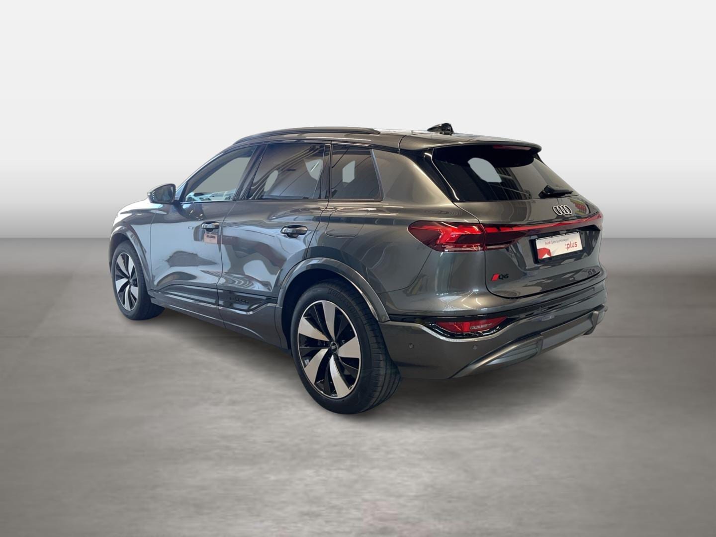 Image about Audi Q6 SUV e-tron e-tron quattro