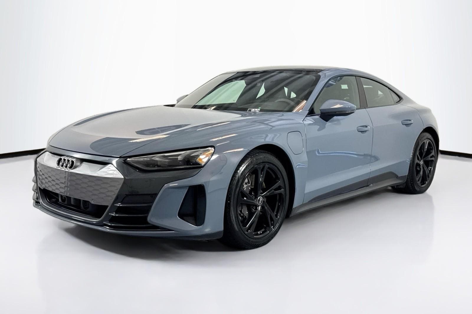 2022 Audi e-tron GT Premium Plus quattro's photo