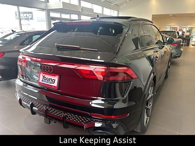 2026 Audi RS Q8 SUV performance