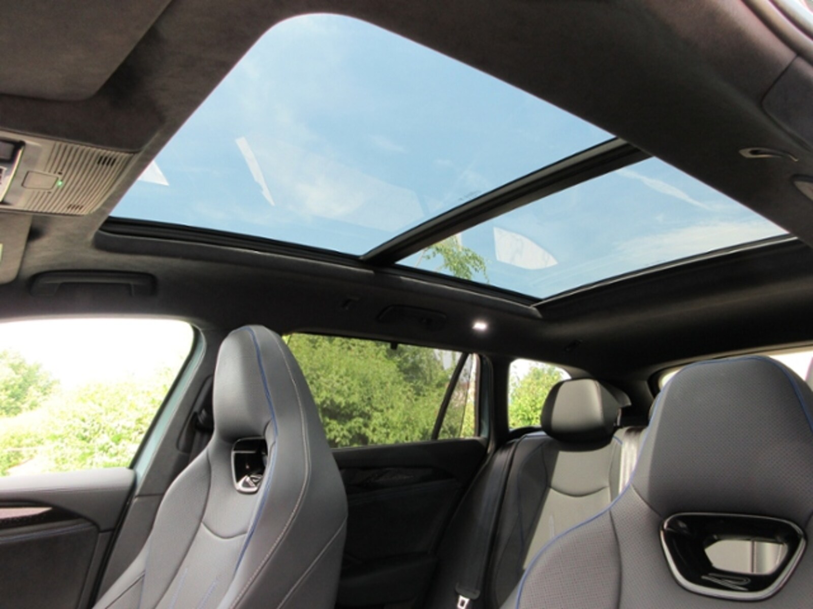Volkswagen Passat – Bild 14