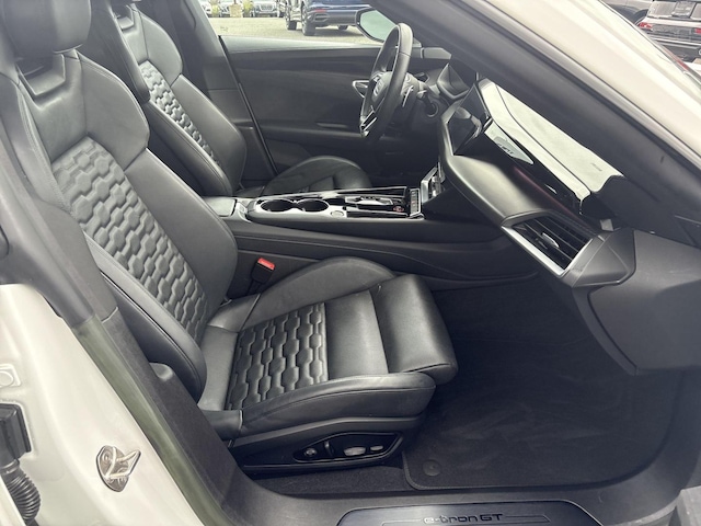 2023 Audi e-tron GT Premium Plus - Photo 20
