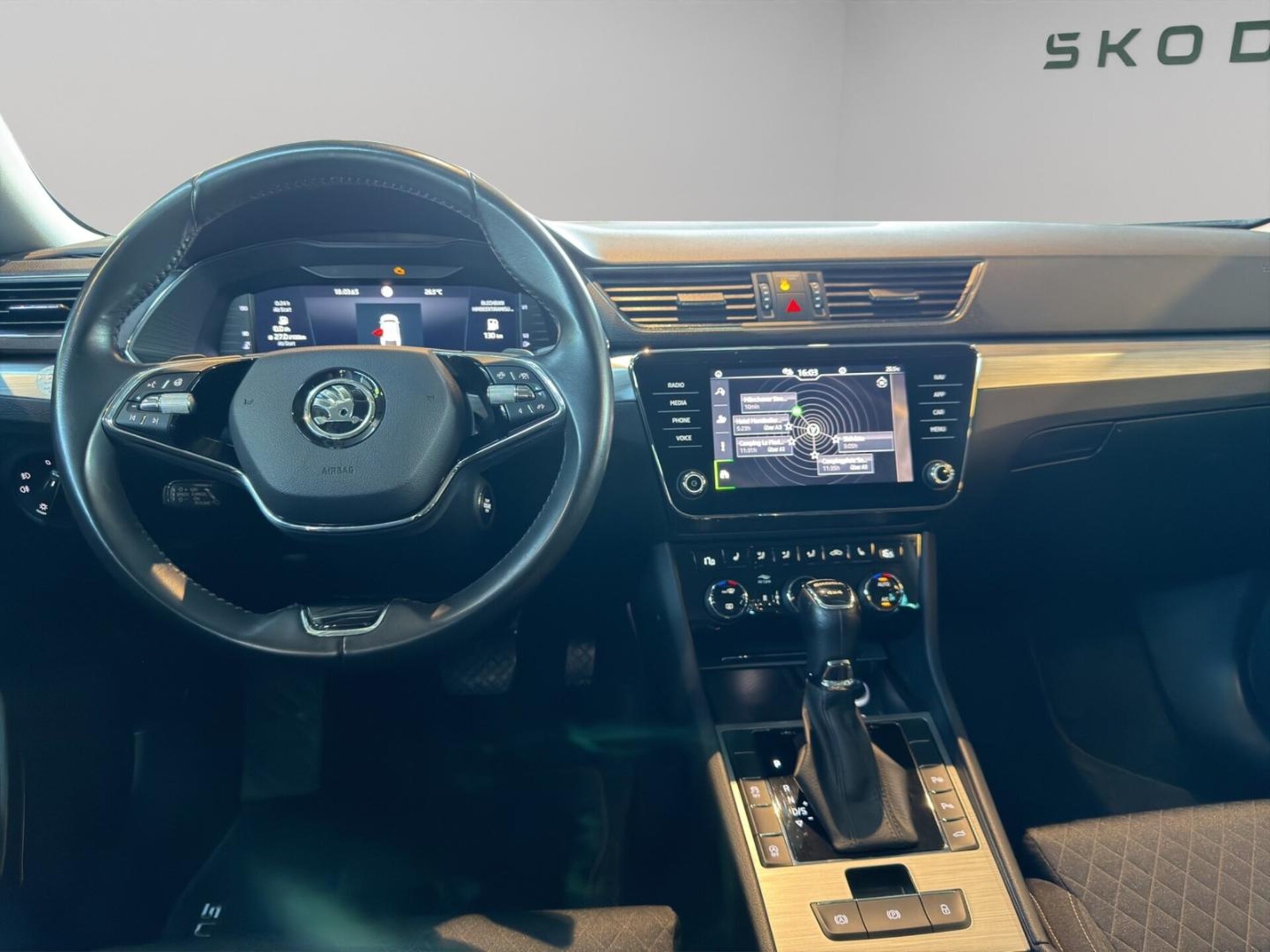 Skoda Superb Combi Ambition