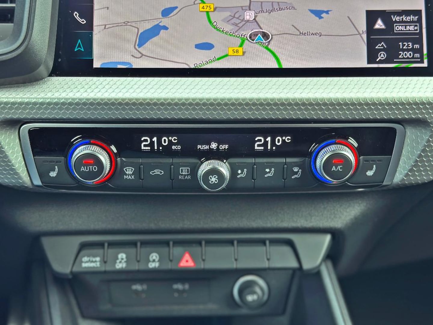 Bild über Audi A1 Sportback S line 40 TFSI S tronic - für weitere Informationen kontaktieren Sie den Audi Partner