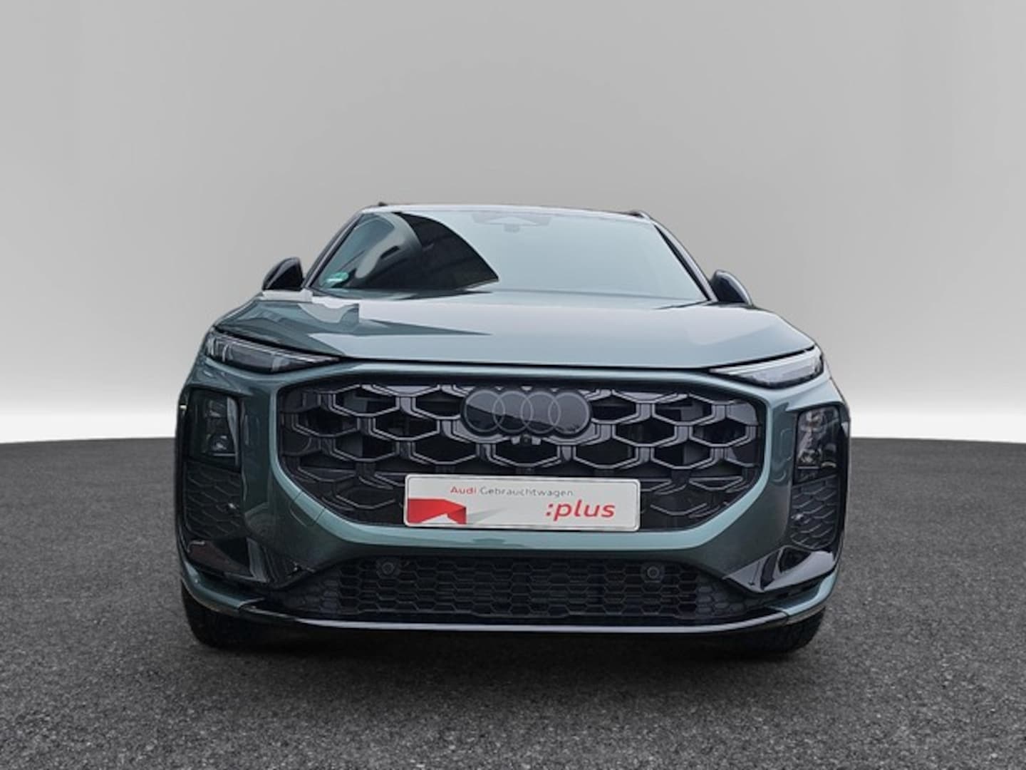 Bild über Audi Q3 SUV TFSI quattro 195 kW S tronic - für weitere Informationen kontaktieren Sie den Audi Partner