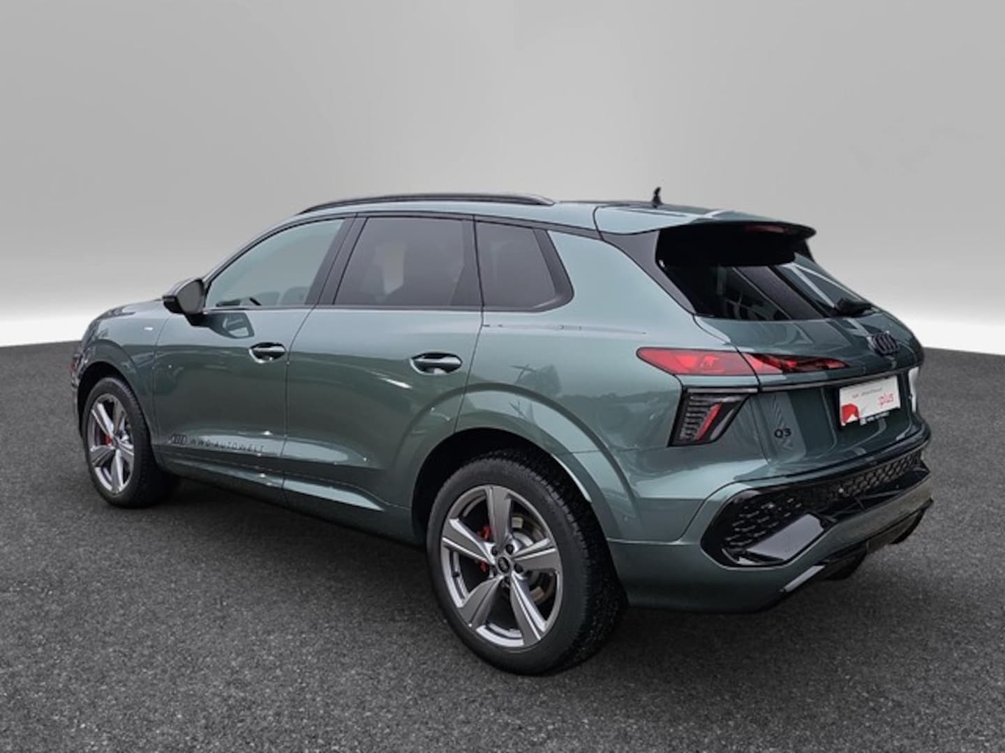Bild über Audi Q3 SUV TFSI quattro 195 kW S tronic - für weitere Informationen kontaktieren Sie den Audi Partner