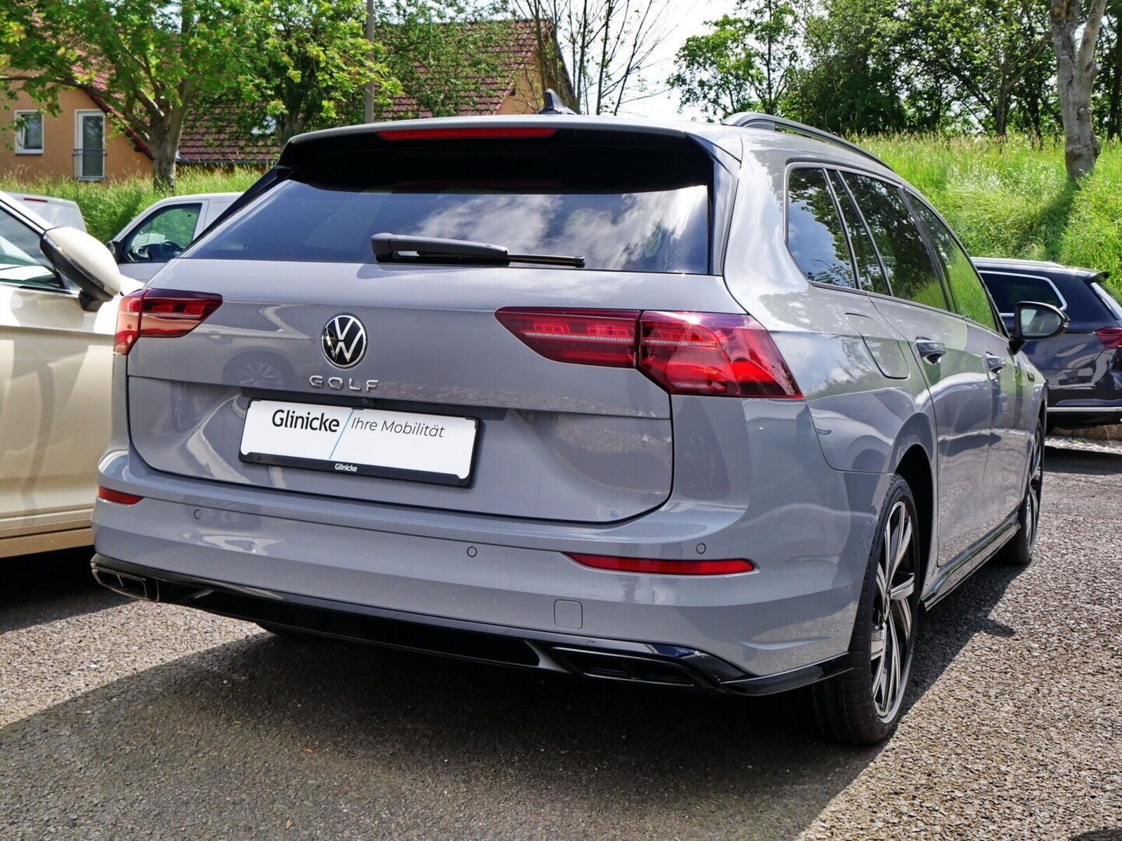 Volkswagen Golf Variant – Bild 2