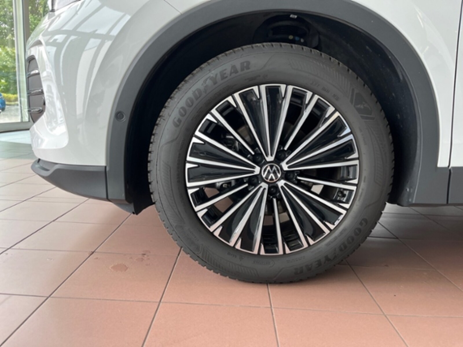 Volkswagen Tiguan – Bild 17
